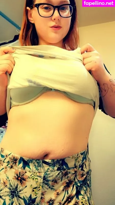 Elizabethlily19 OnlyFans Thumbnail #U8smsA1yTg