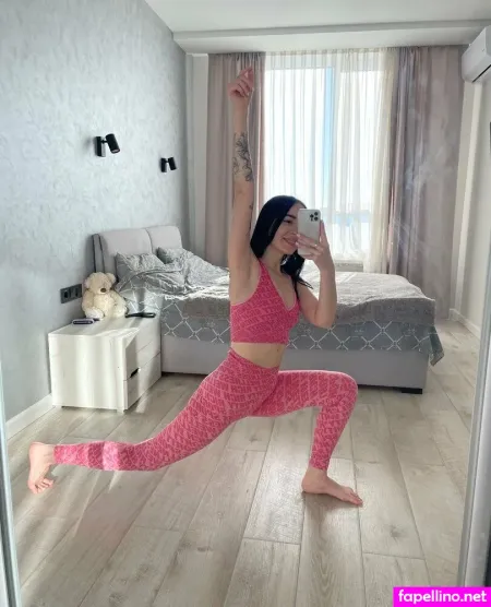 Elizabethlux OnlyFans Thumbnail #3EtHn5QHdd