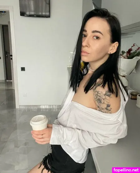 Elizabethlux OnlyFans Thumbnail #JQsb1iXkEP