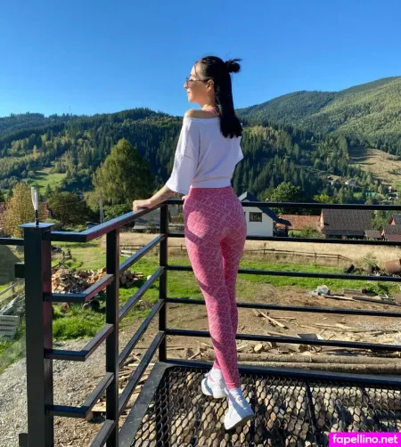 Elizabethlux OnlyFans Thumbnail #WG8GwPoGhz