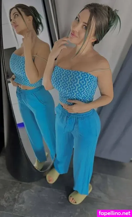 Elizabethroyce OnlyFans Thumbnail #Tzl4B8BY9x