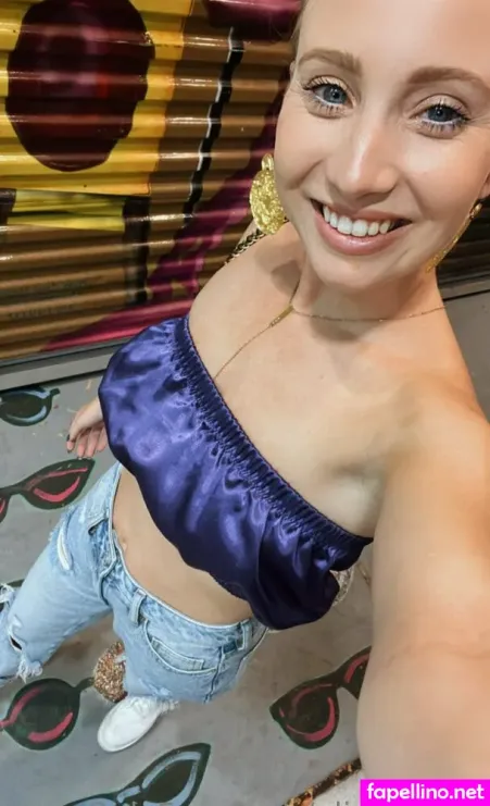 Elizabrielle OnlyFans Thumbnail #SNE5UV46Vy