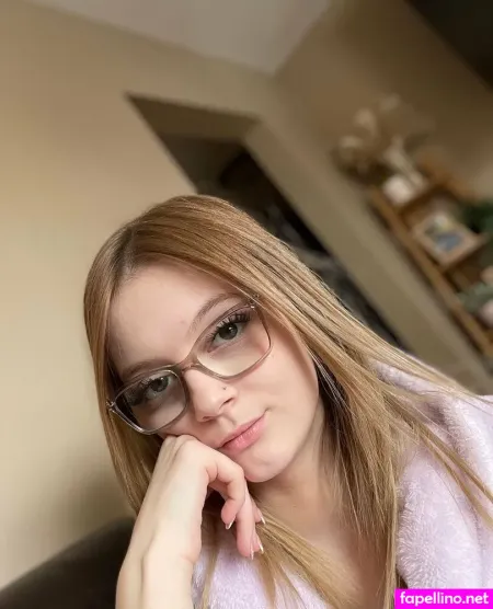 Elizarowe8383 OnlyFans Thumbnail #BRR34FBZOq