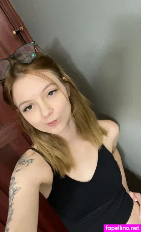 Elizarowe8383 OnlyFans Thumbnail #EBMo0WcTZ0