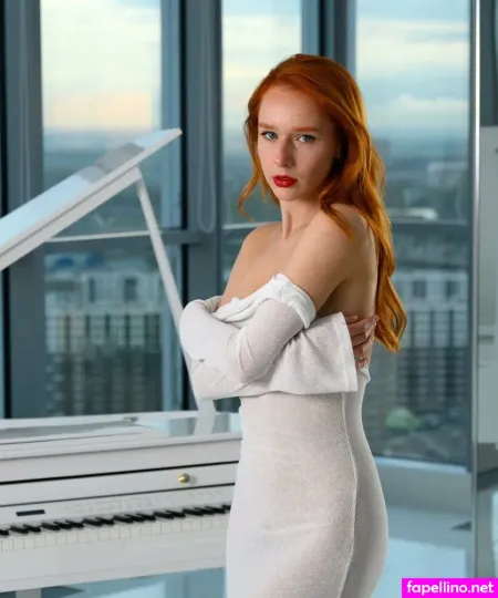 Elizaveta Kurilko OnlyFans Thumbnail #y1OjKMRGb2
