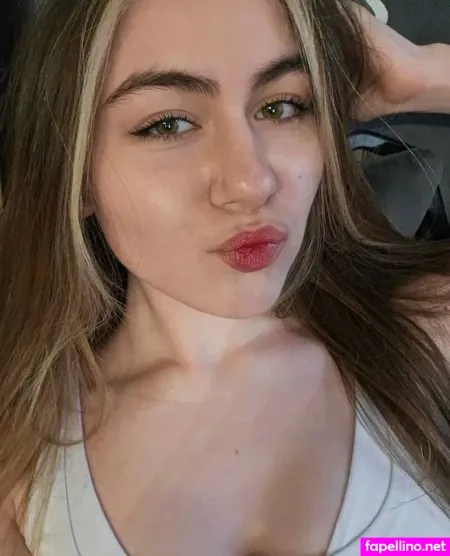 Elizaveta Petrova OnlyFans Thumbnail #r6uDrZFpSU