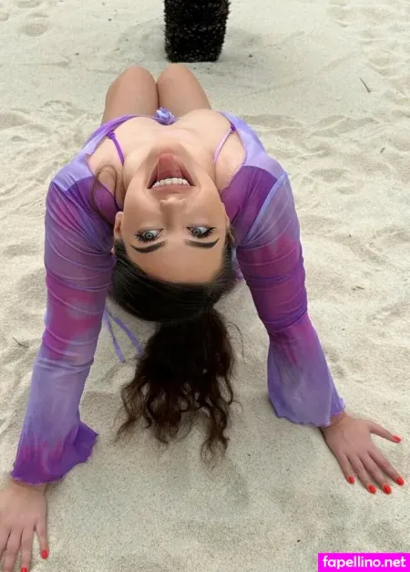 Elizavetabom OnlyFans Thumbnail #9eH5FsIQxp