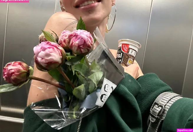 Elizzabeth19 OnlyFans Thumbnail #FleUqeP5uT