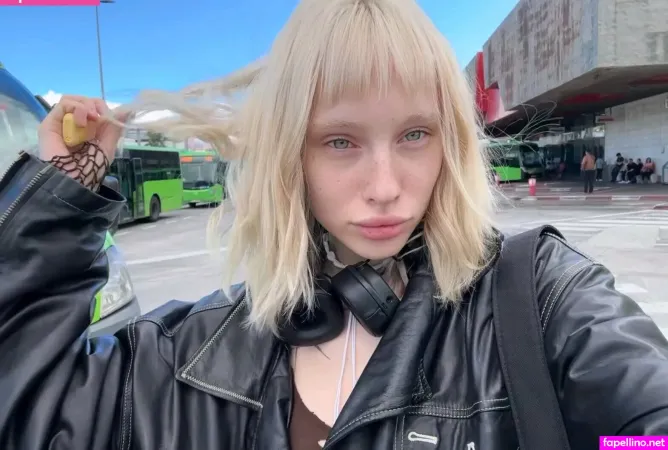 Elizzabeth19 OnlyFans Thumbnail #NNkgps18VK