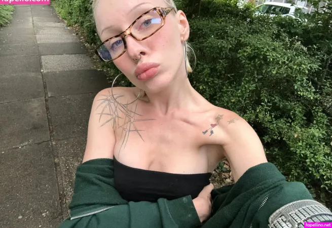 Elizzabeth19 OnlyFans Thumbnail #z9TzxHOmGX