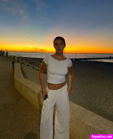 Ella Alexandra 2 OnlyFans Thumbnail #1ZrNSGcNdn