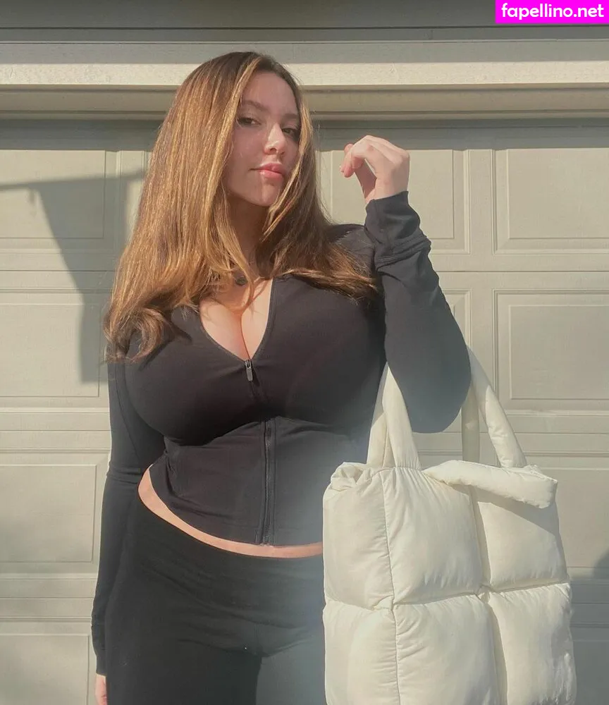 ellabombomfree, ellajaneb Nude Leaked OnlyFans Photo #i3AcNJ8yC0