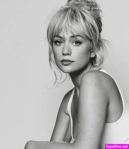 Ella Ballentine OnlyFans Thumbnail #7TzwHkIVIO