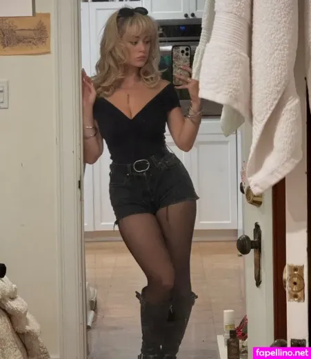 Ella Ballentine OnlyFans Thumbnail #mAlbwOEV3j