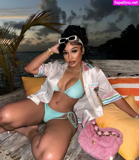 Ella Bandz OnlyFans Thumbnail #9i9EFzVSi2