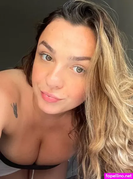 Ella Cecelia OnlyFans Thumbnail #P8EmlHbe5H