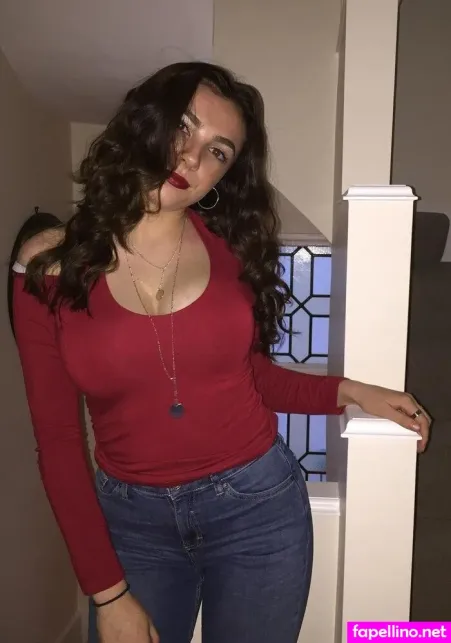 Ella Cecelia OnlyFans Thumbnail #itWye8XS4t