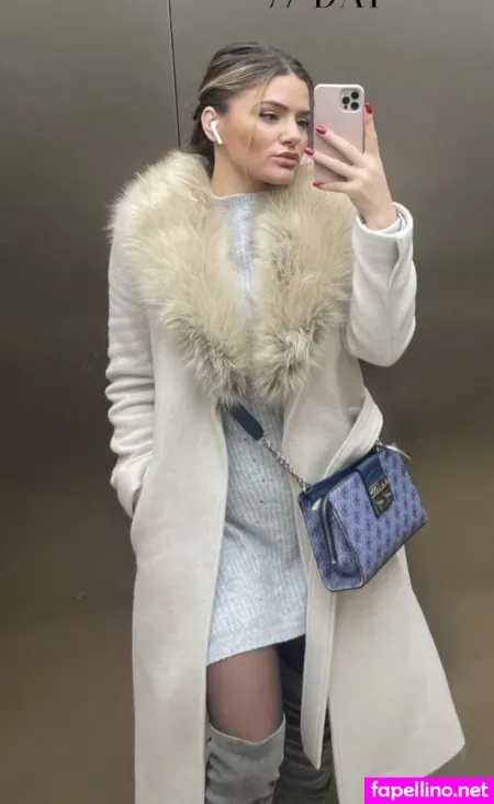 Ella Di Fit OnlyFans Thumbnail #KzDcKma9ib