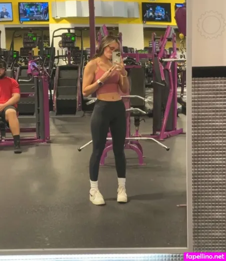 Ella Dime OnlyFans Thumbnail #Ph1I4z3ONN