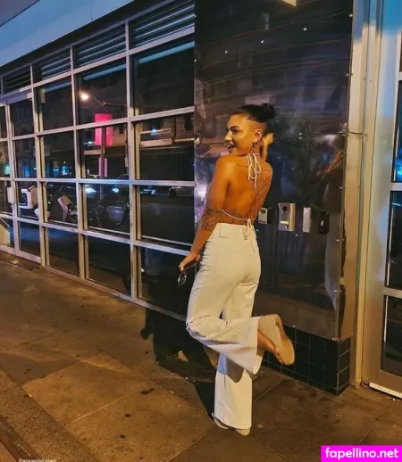 Ella Ding OnlyFans Thumbnail #dN3Y9AuayN