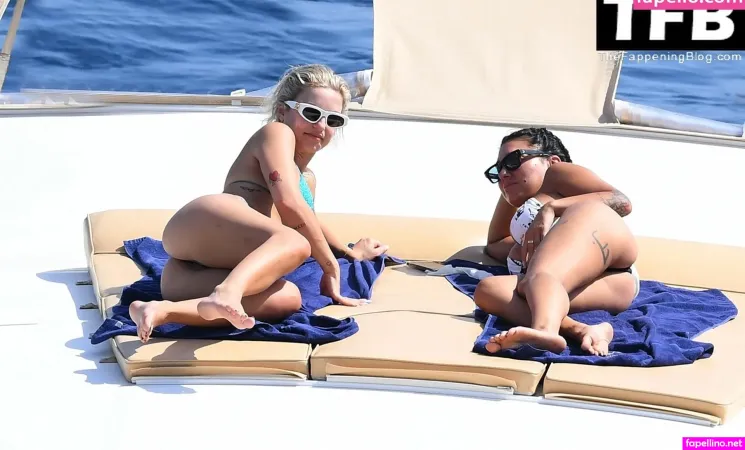 Ella Ding OnlyFans Thumbnail #mmmr2gCbIA