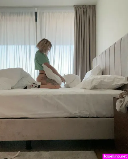 Ella Dvornik OnlyFans Thumbnail #iWzzT9WYMp