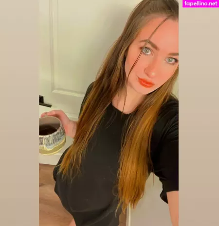 Ella Estrid OnlyFans Thumbnail #8qeaFnFFK2