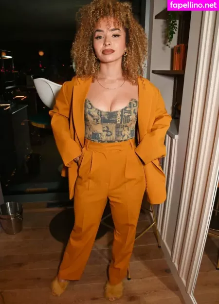 Ella Eyre OnlyFans Thumbnail #m5q6vCaQTO