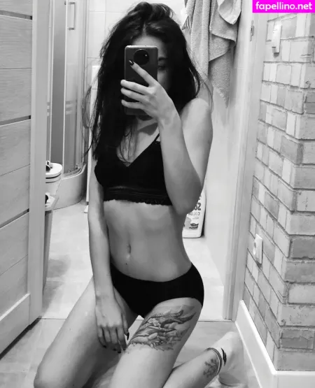 Ella Flare OnlyFans Thumbnail #4CNZZvww10