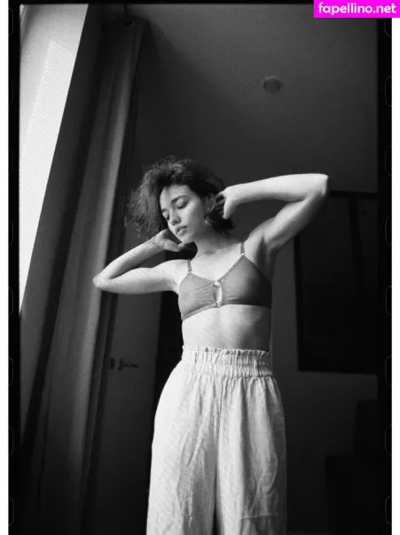 Ella Flare OnlyFans Thumbnail #56zjzo5eWJ