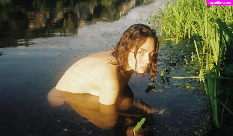 Ella Flare OnlyFans Thumbnail #Ak0zhcVese