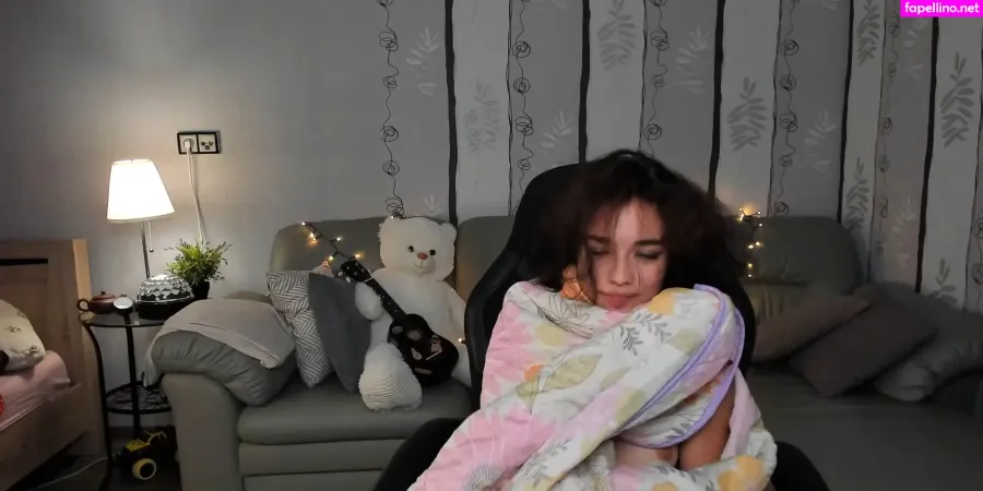 Ella Flare OnlyFans Thumbnail #Si6HNDHbt2