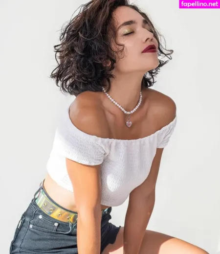 Ella Flare OnlyFans Thumbnail #nKb9MdV8DS