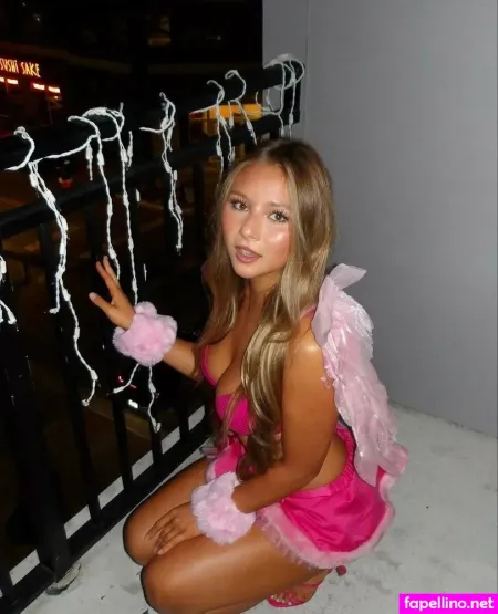 Ella Friedland OnlyFans Thumbnail #EYtrnqsUL8