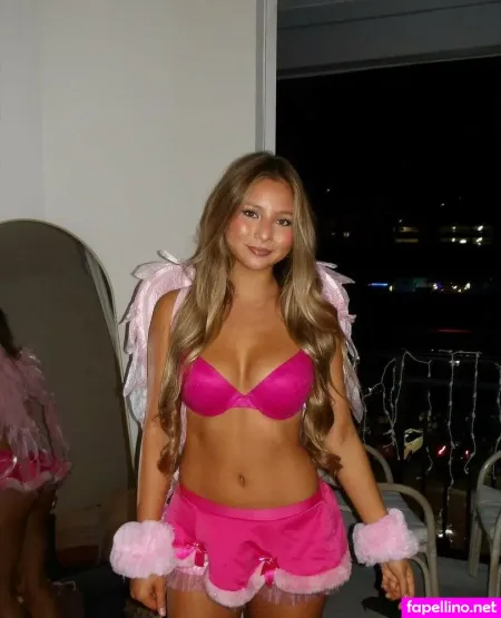 Ella Friedland OnlyFans Thumbnail #K79mFiN02Y