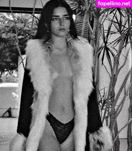 Ella Grossman OnlyFans Thumbnail #OCYe2naAdi