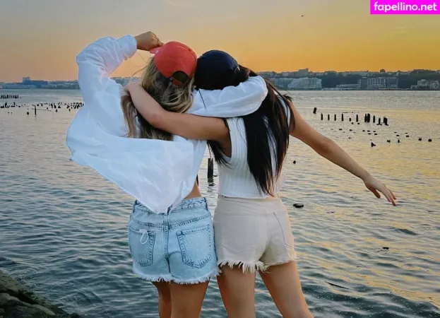 Ella Horan OnlyFans Thumbnail #NzDIP3w40w