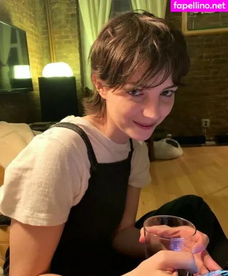 Ella Hunt OnlyFans Thumbnail #YvloV1regn