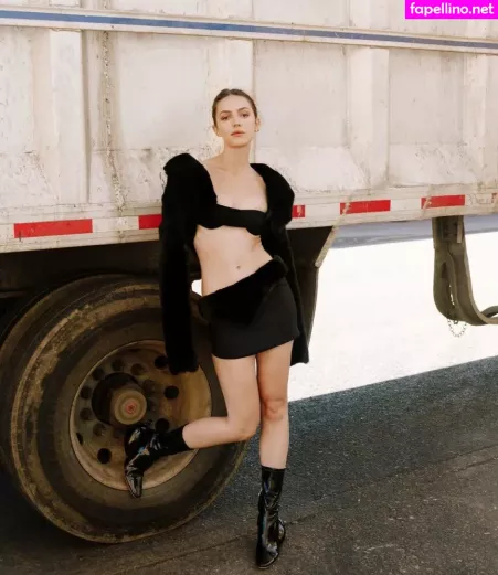 Ella Hunt OnlyFans Thumbnail #iaob0FbLzw