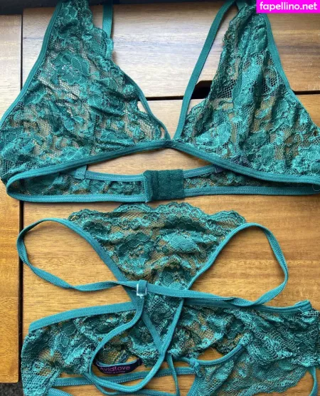 Ella Inferno OnlyFans Thumbnail #cP4NfwbAt2