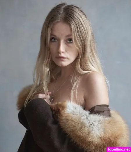 Ella June Henrard OnlyFans Thumbnail #Dh7fgkvJR4
