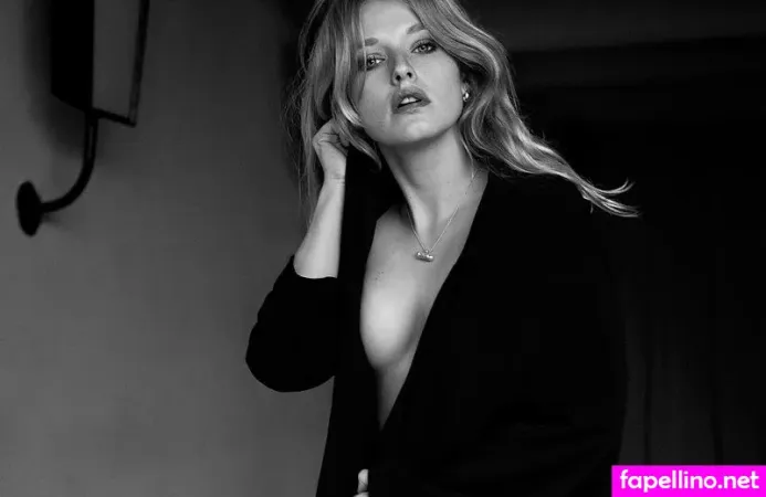Ella June Henrard OnlyFans Thumbnail #g7M0O8mE4t