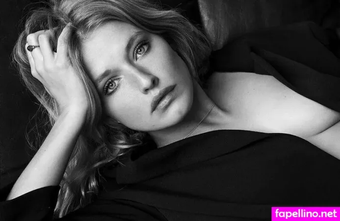 Ella June Henrard OnlyFans Thumbnail #vfR3lgJy52