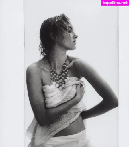 Ella Kernkamp OnlyFans Thumbnail #0NyV7jhn9b