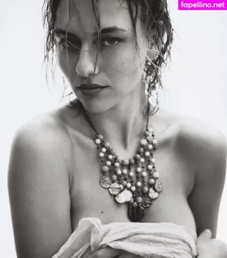 Ella Kernkamp OnlyFans Thumbnail #UKKW3cd7Uz