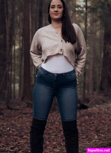 Ella Mae OnlyFans Thumbnail #g7JqaBjn4g