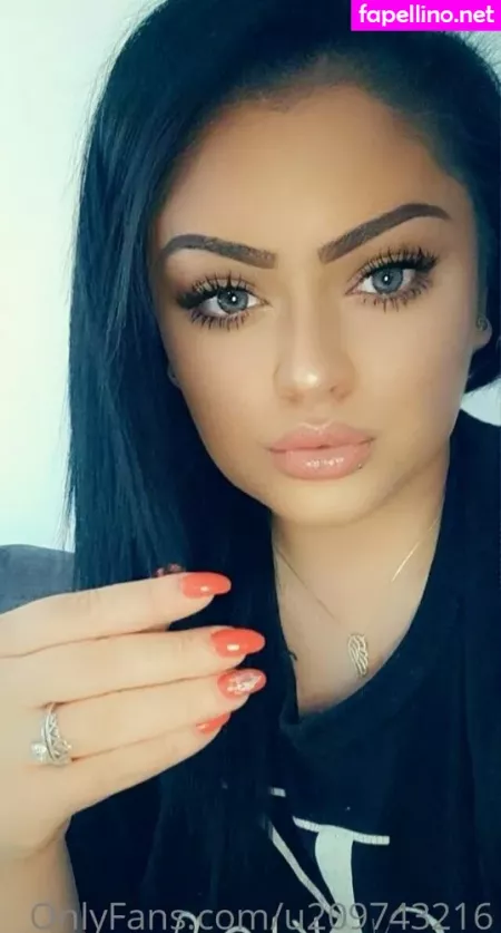 Ella Malyna27 OnlyFans Thumbnail #F9gYQEs3vm