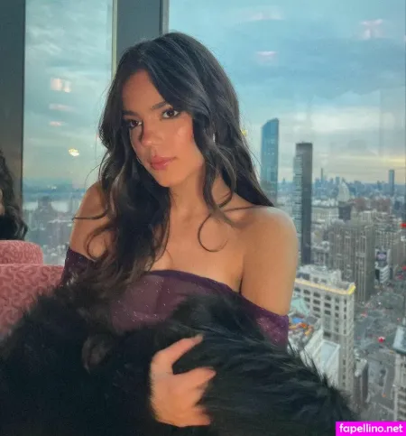 Ella Mendelsohn OnlyFans Thumbnail #MTG23A2I0A