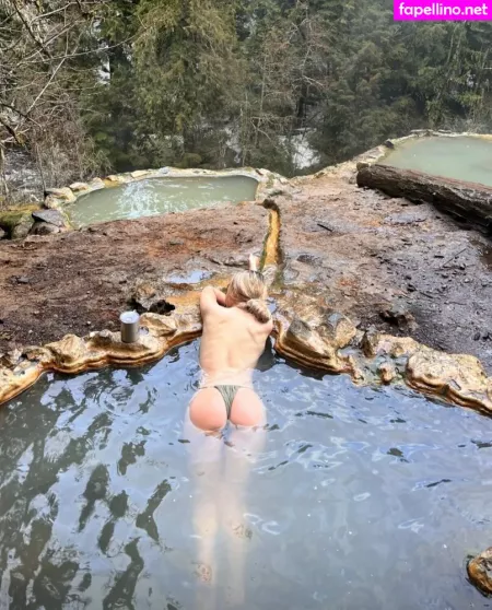 Ella Moore OnlyFans Thumbnail #1rwaKPsRPz