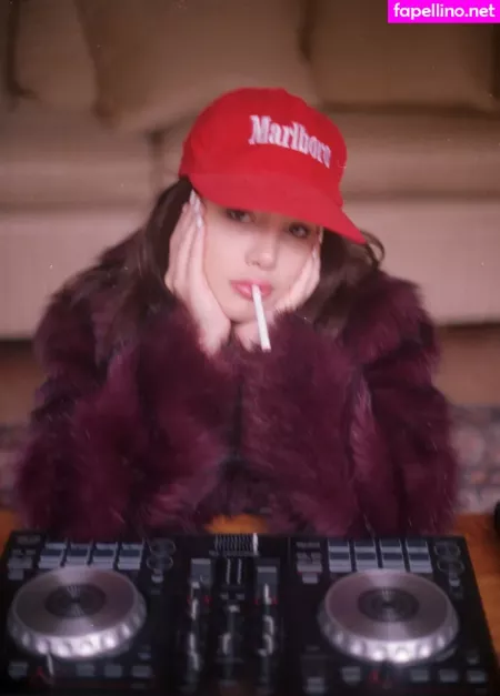 Ella Orten OnlyFans Thumbnail #2D7vYMoXNw